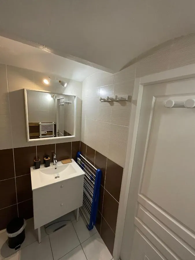 Studio Vallon D'Azur A 카르쿠에이란느