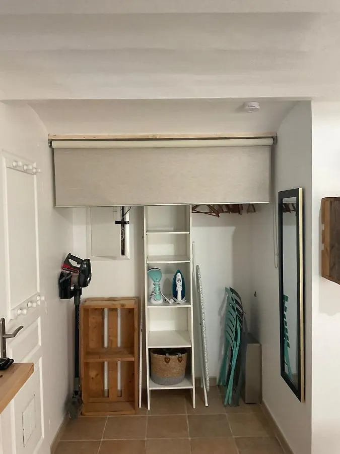 Studio Vallon D'Azur A 카르쿠에이란느 0*,